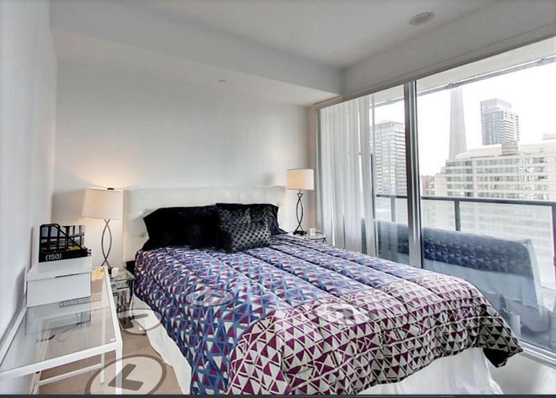 Comfortable Central Downtown Condo - โตรอนโต ภายนอก รูปภาพ