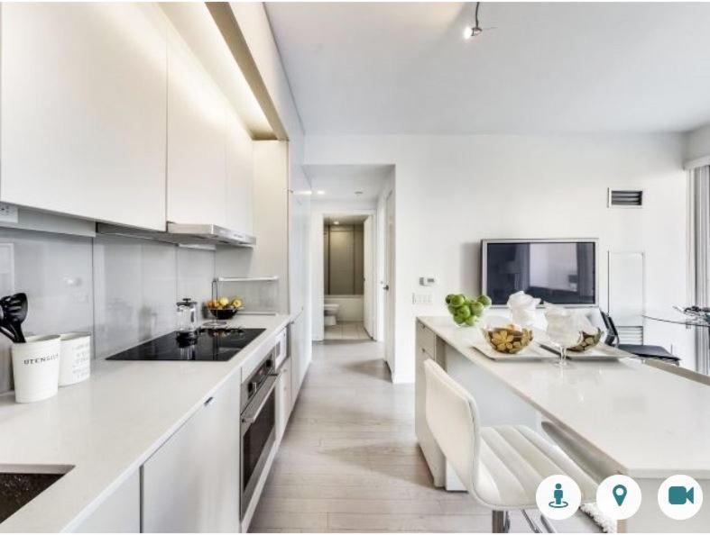 Comfortable Central Downtown Condo - โตรอนโต ภายนอก รูปภาพ