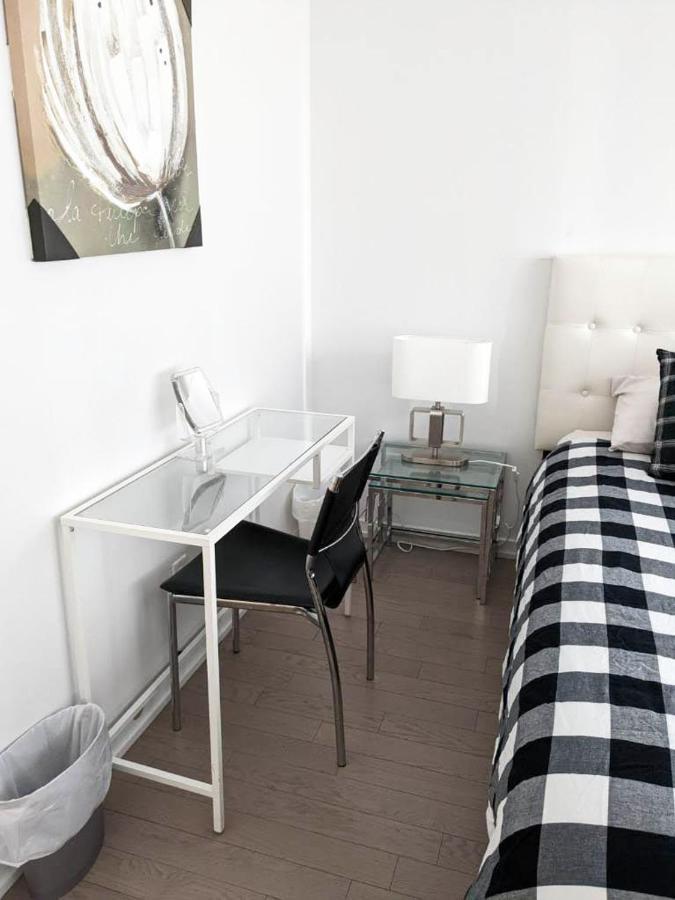 Comfortable Central Downtown Condo - โตรอนโต ภายนอก รูปภาพ